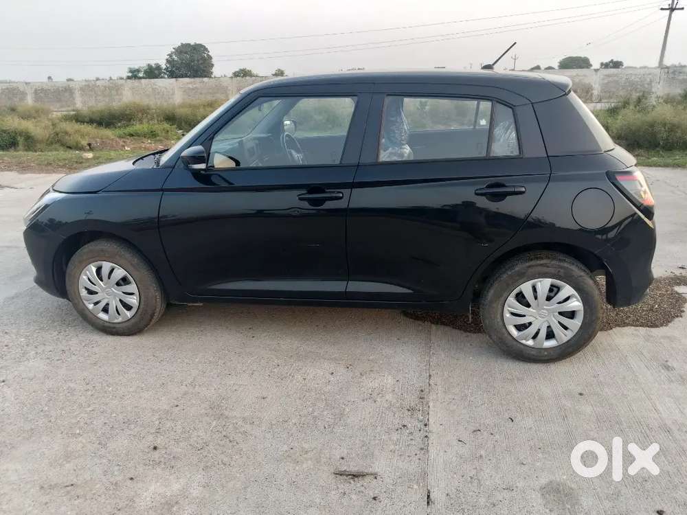 Maruti Suzuki Swift Vxi 2025