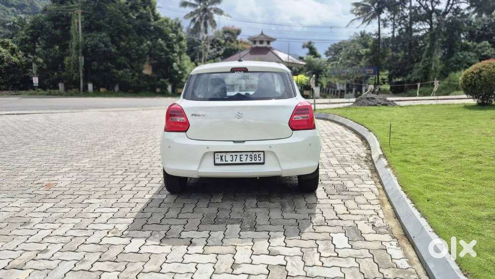 Maruti Suzuki Swift Vxi, 2021, Petrol