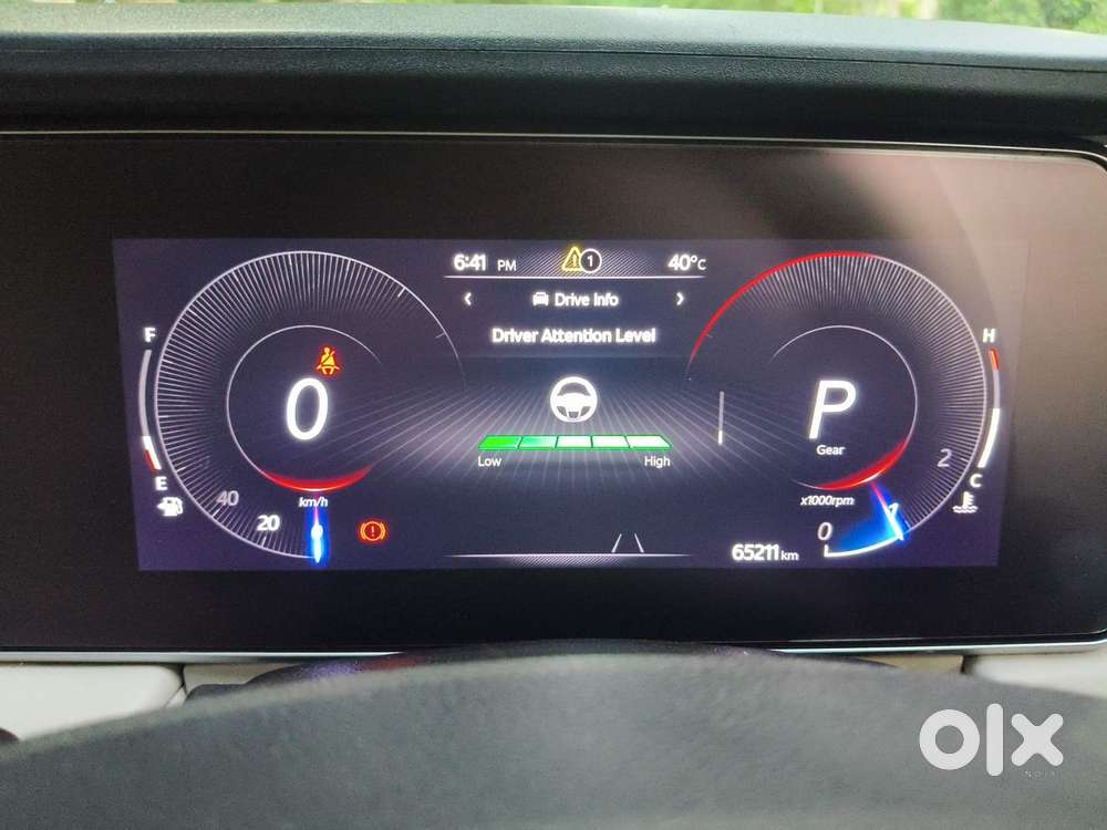 Mahindra Xuv700 2.2 Ax 7 Diesel At Luxury Pack Str Awd, 2022, Diesel