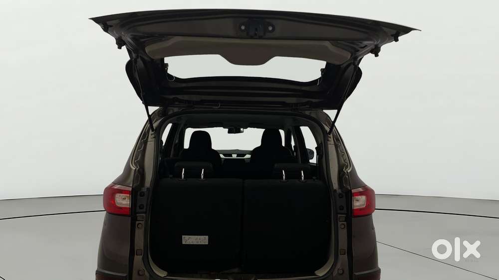 Renault Triber Rxz Easy-r Amt, 2023, Petrol