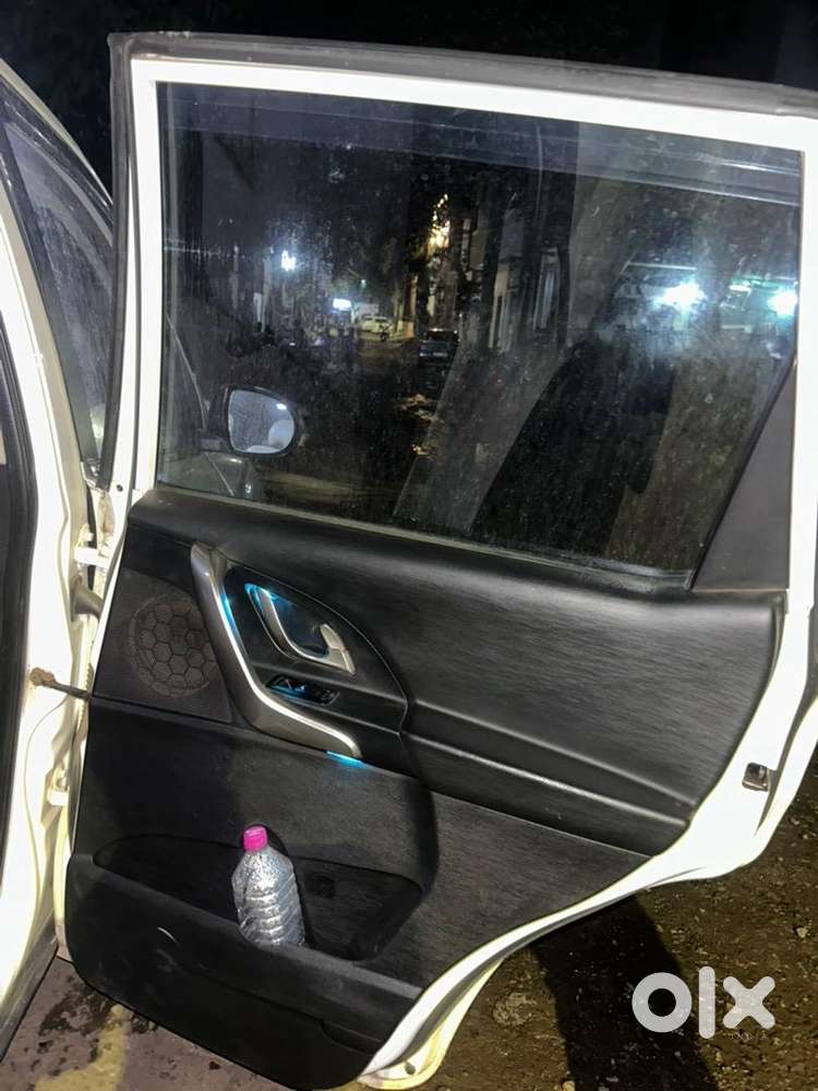 Mahindra Xuv500 2018 Diesel 60000 Km Driven