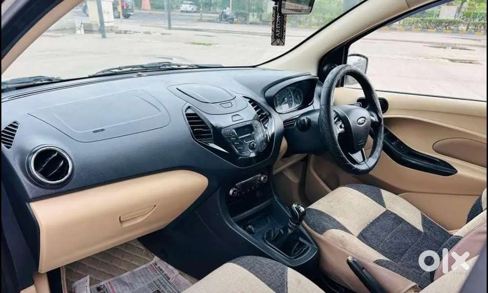 Ford Aspire Titanium Blu 2017