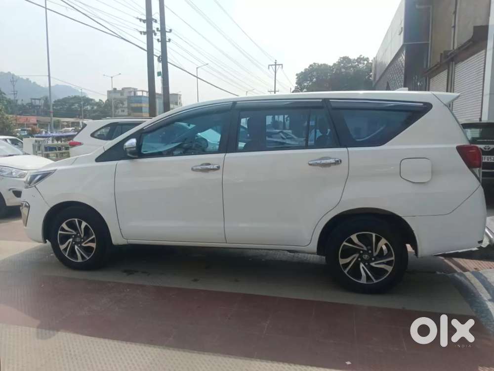 Toyota Innova Crysta 2.4 G Mt 7 Str, 2021, Diesel