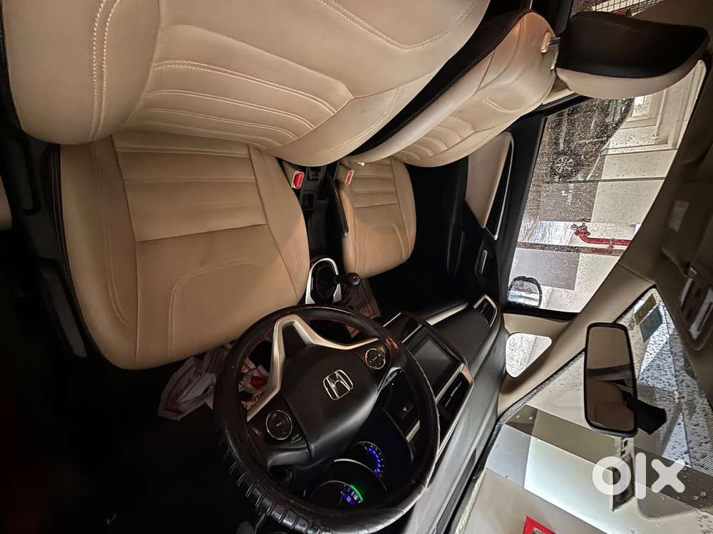Honda Jazz Zx I-vtec 2021  28,970 Km  Single Owner