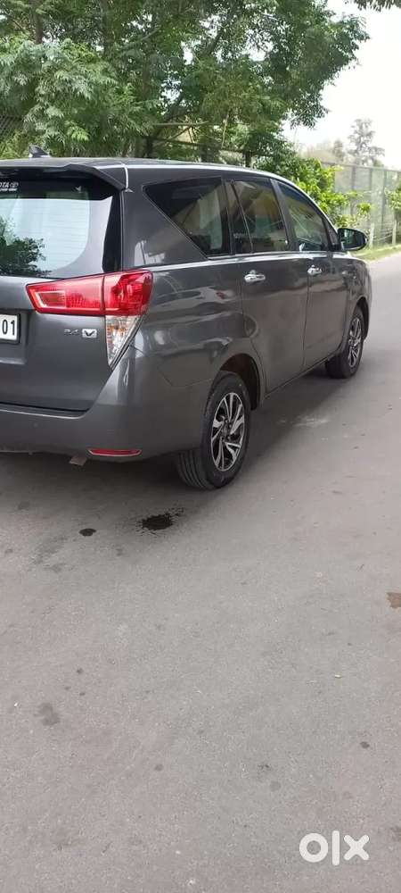 Toyota Innova Crysta [2020-ongoing] 2.4 Vx 8 Str, 2021, Diesel