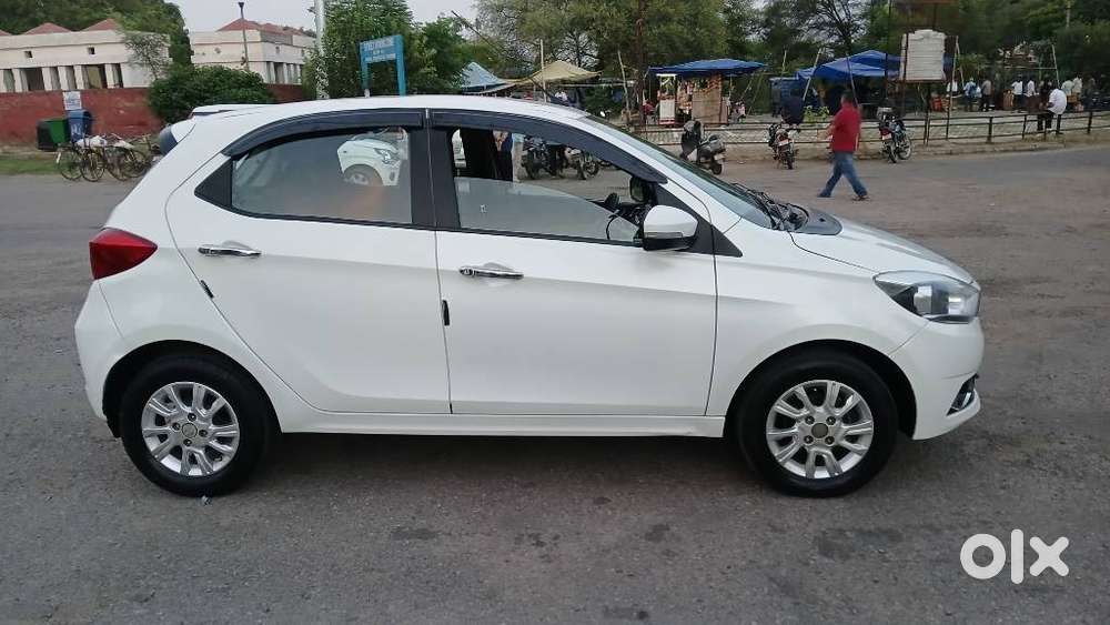 Tata Tiago 1.2 Revotron Xza, 2019, Petrol