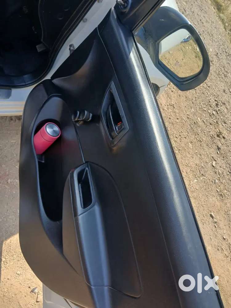 Maruti Suzuki Swift 2012