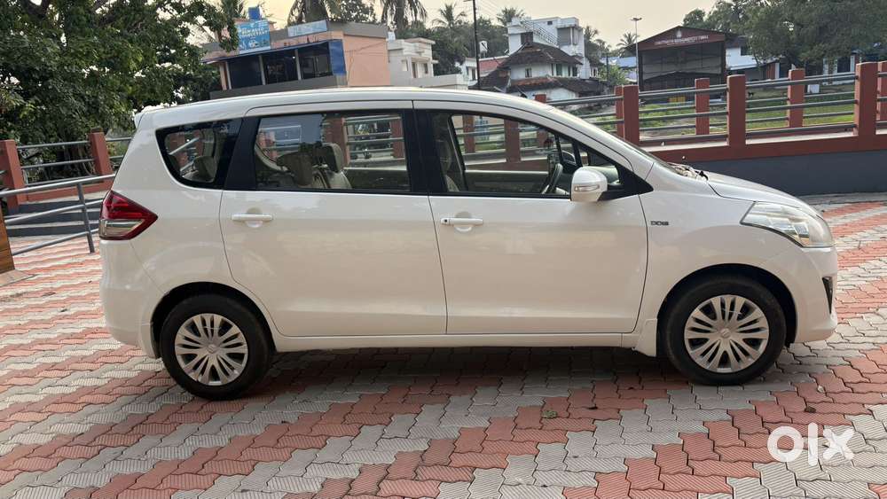 Maruti Suzuki Ertiga 2012-2015 Vdi, 2012, Diesel