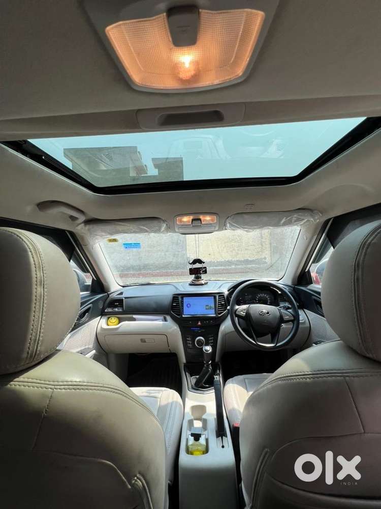 Mahindra Xuv300 2022 Petrol Well Maintained