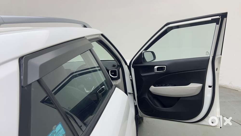 Hyundai Venue 1.2 S (o), 2023, Petrol