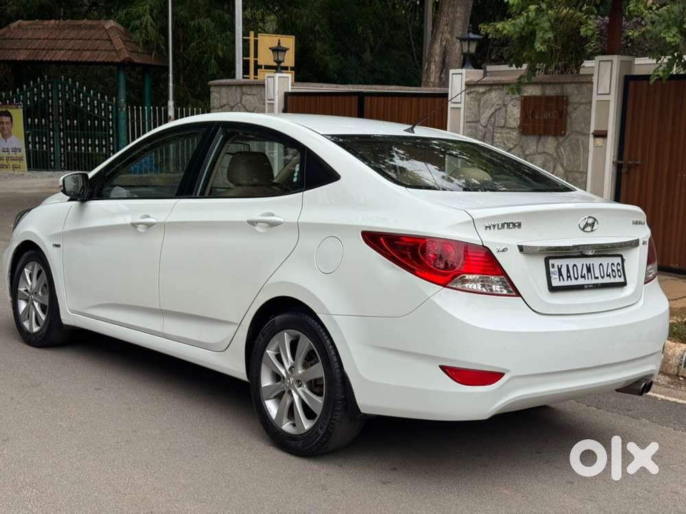 Hyundai Verna Fluidic 1.6 Crdi Sx Diesel Manual In Pristine Condition!