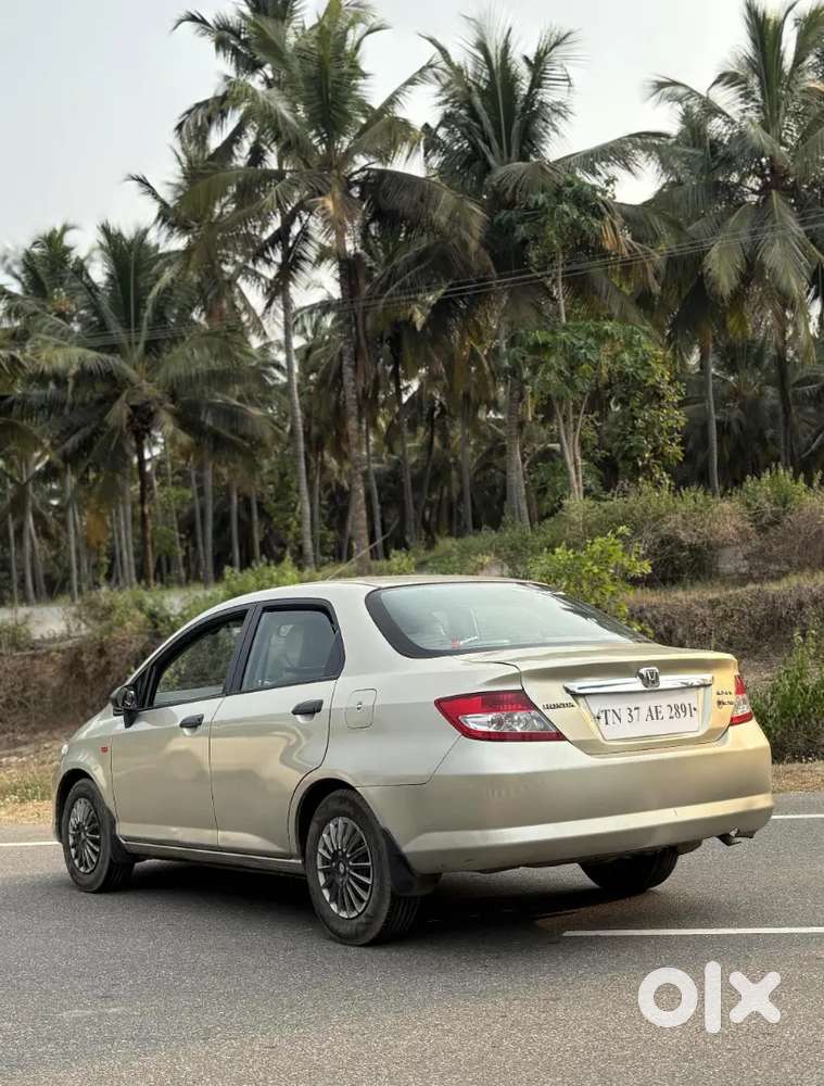 Honda City Zx 2004 Petrol Well Maintained