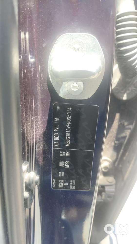Kia Carens 2023 Petrol 42000 Km Driven