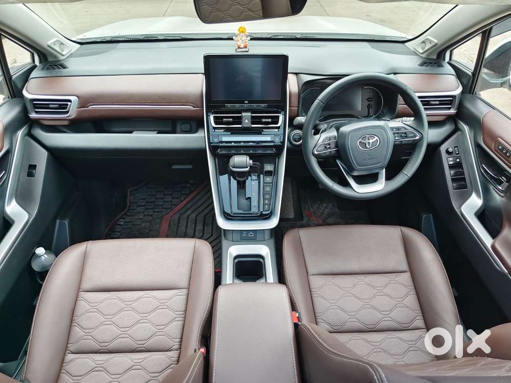 Toyota Innova Hycross 2.0 Zx (o) Hybrid 7 Str, 2026, Cng & Hybrids