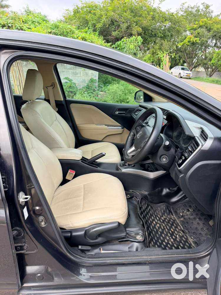 Honda City V Mt, 2015, Petrol