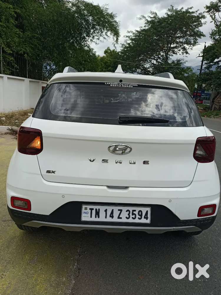 Hyundai Venue 2022 Diesel 67530 Km Driven
