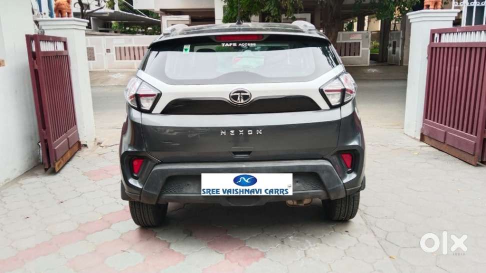 Tata Nexon, 2022, Petrol
