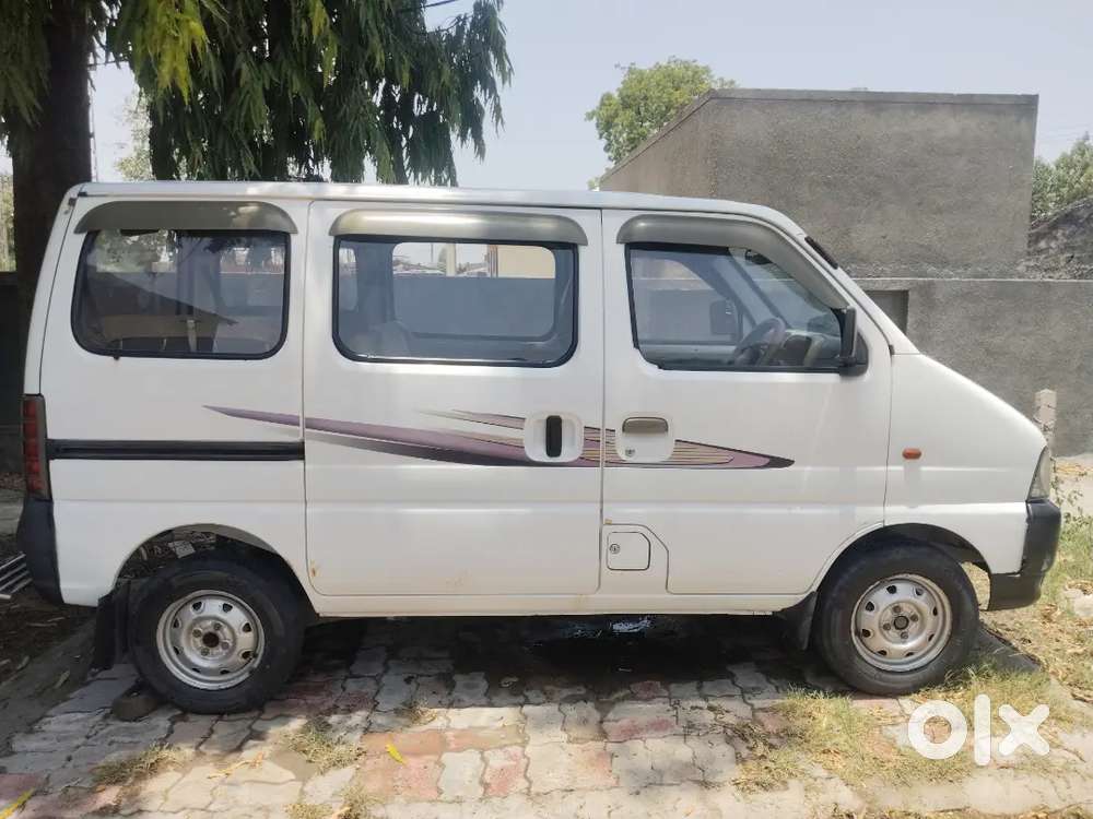 Maruti Suzuki Eeco 2015 Cng & Hybrids 199000 Km Driven