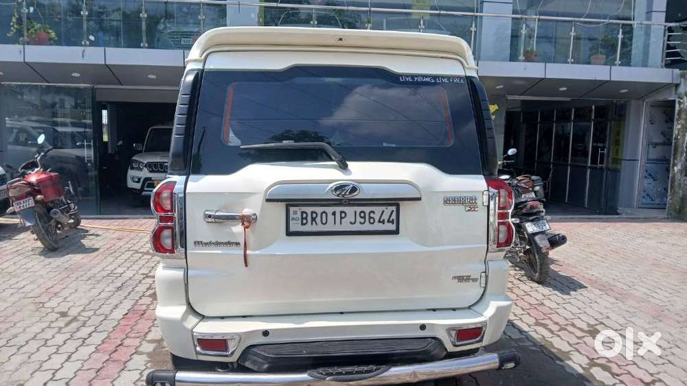 Mahindra Scorpio S9, 2019