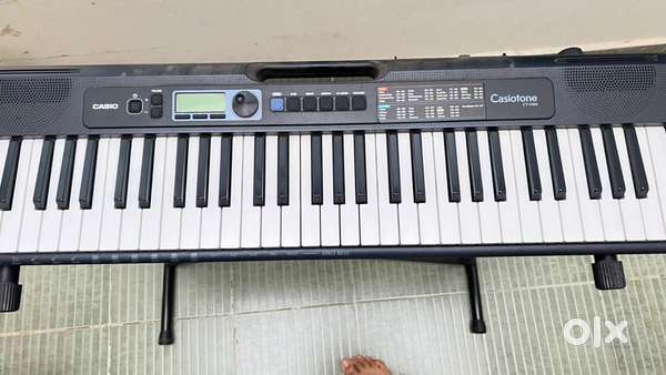 Casio Keyboard -CTS300 36 Keys with a stand