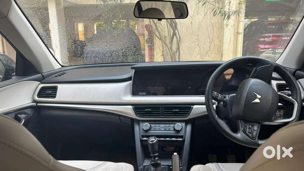 Mahindra Xuv700 2022 Petrol Well Maintained