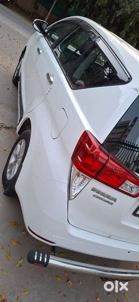 Toyota Innova Crysta 2.4 G Mt, 2017, Diesel