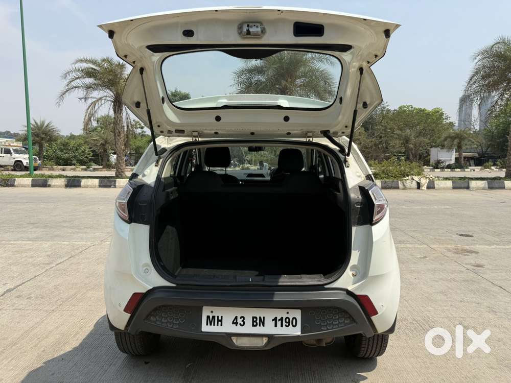 Tata Nexon 1.2 Revotron Xm (s), 2018, Petrol