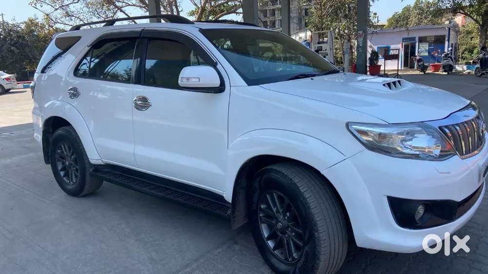 Toyota Fortuner 2012 Diesel 150000 Km Driven