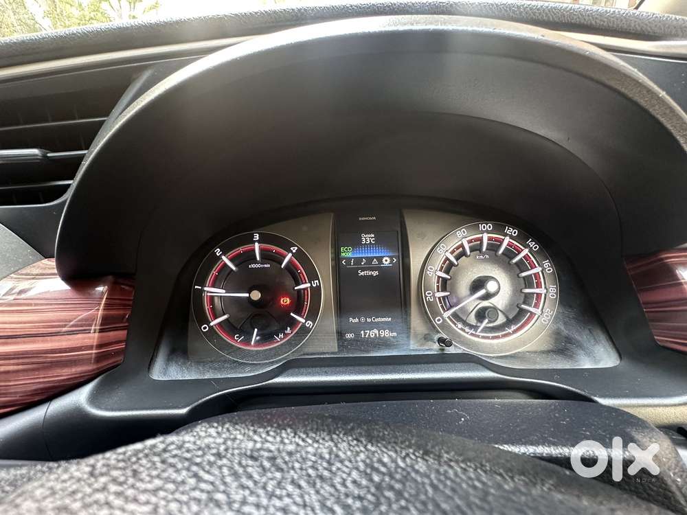 Toyota Innova Crysta Touring Sport 2.4 Mt, 2017, Diesel