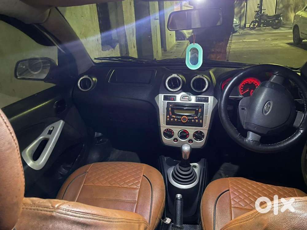 Ford Figo 2012 Diesel 60000 Km Driven