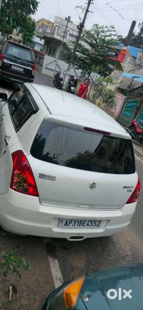 Maruti Suzuki Swift Lxi Optional-o, 2009, Petrol