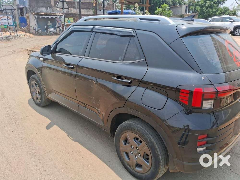 Hyundai Petrol Manual 2023