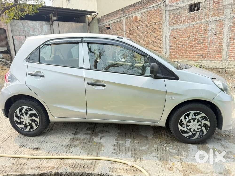 Honda Brio 2012 Petrol Well Maintained