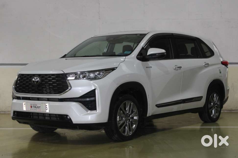 Toyota Innova Hycross 2.0 Zx (o) Hybrid 7 Str, 2023, Petrol