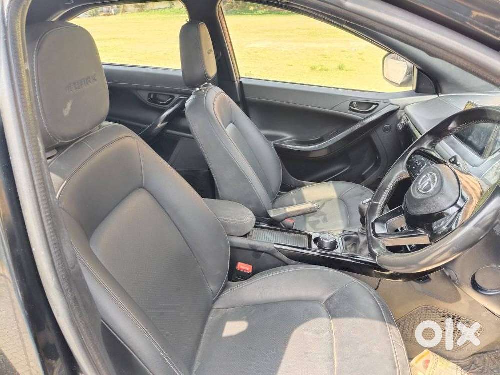 Tata Nexon Xz Plus (hs), 2022, Petrol