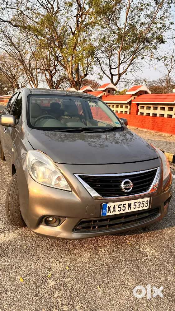 Nissan Sunny 2013