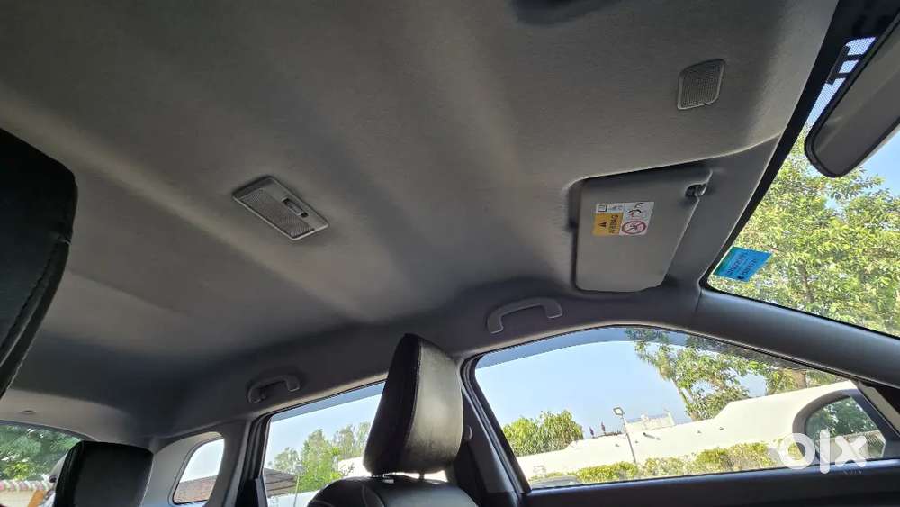 Top Model Alloy Wheel, Back Camera, Armrest