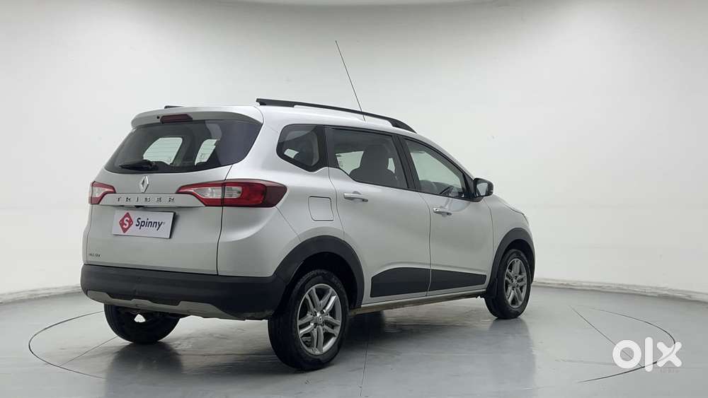 Renault Triber Rxz, 2022, Petrol