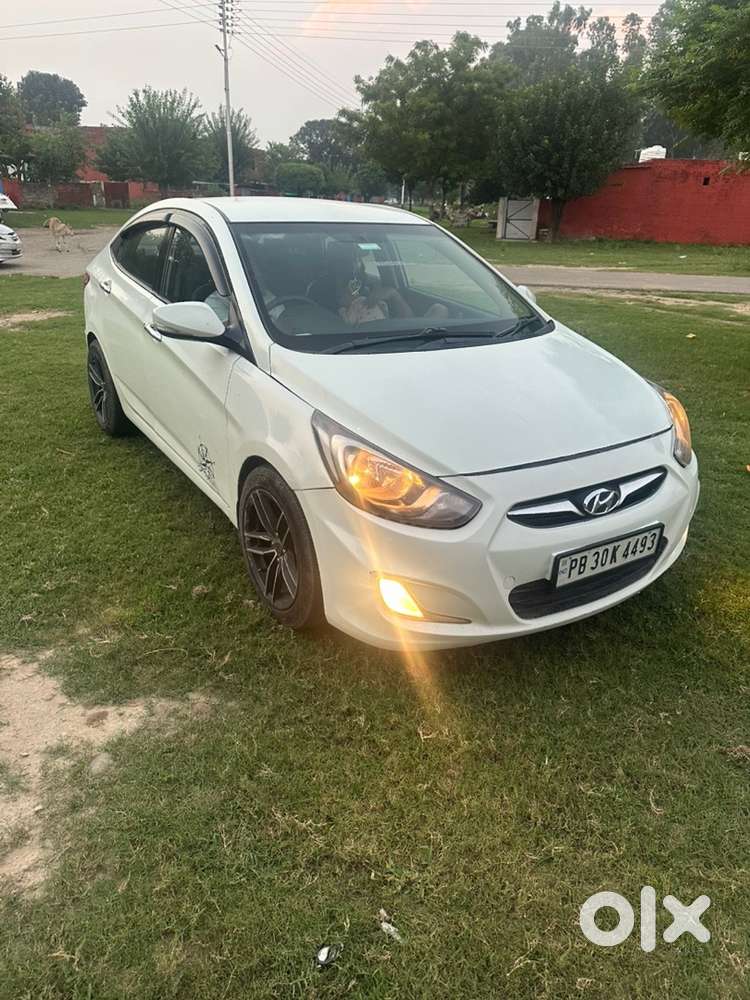 Hyundai Fluidic Verna 2012