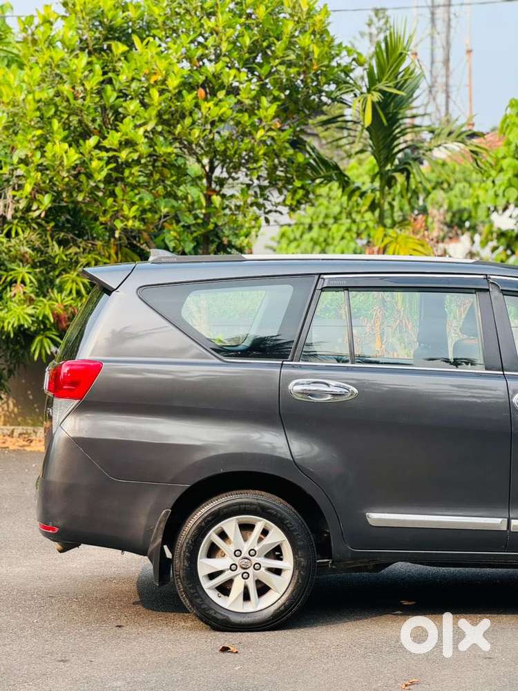 Toyota Innova Crysta 2.4 V, 2017, Diesel