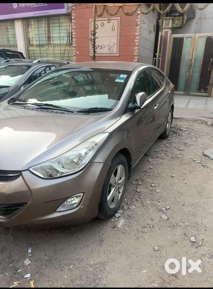 Hyundai Elantra 2013 Petrol Well Maintained