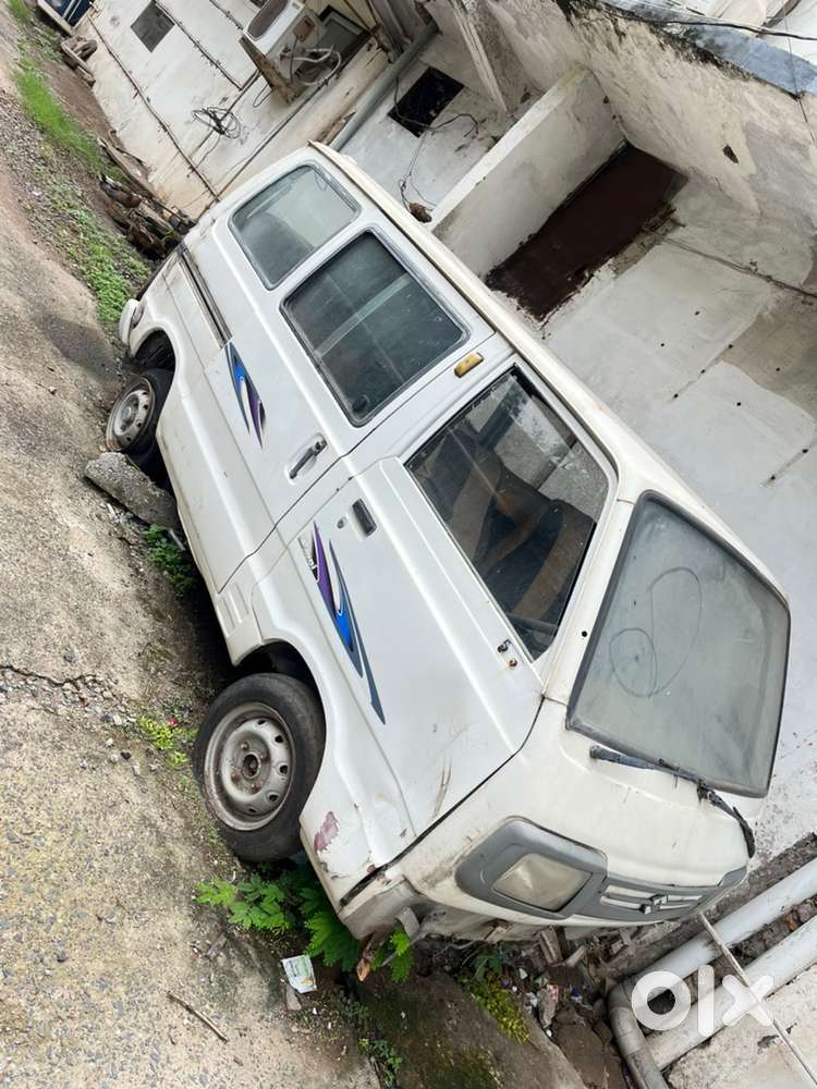 2 Maruti Suzuki Omni 2009