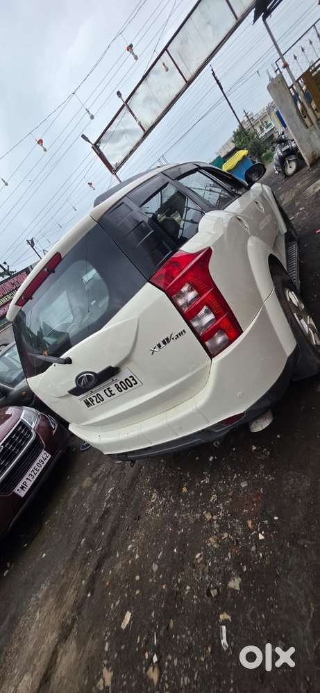 Mahindra Xuv500 W6 At, 2015