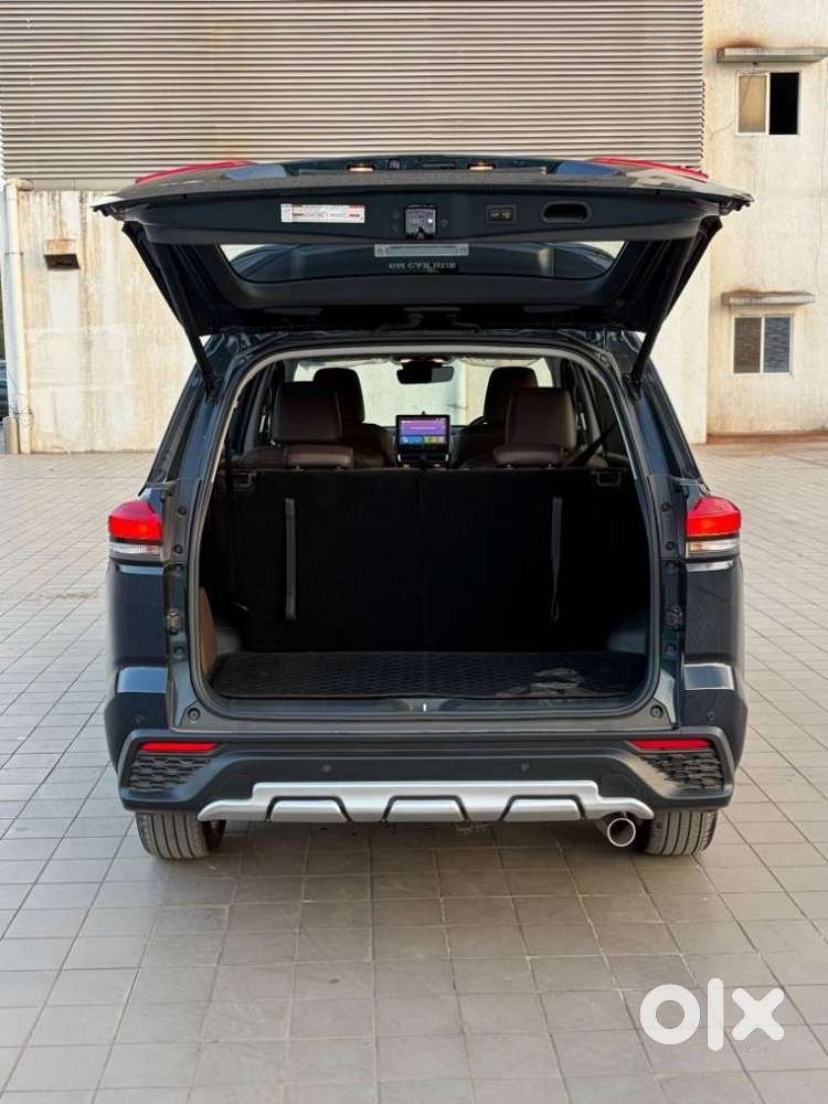 Toyota Innova Hycross 2.0 Zx (o) Hybrid 7 Str, 2026, Petrol