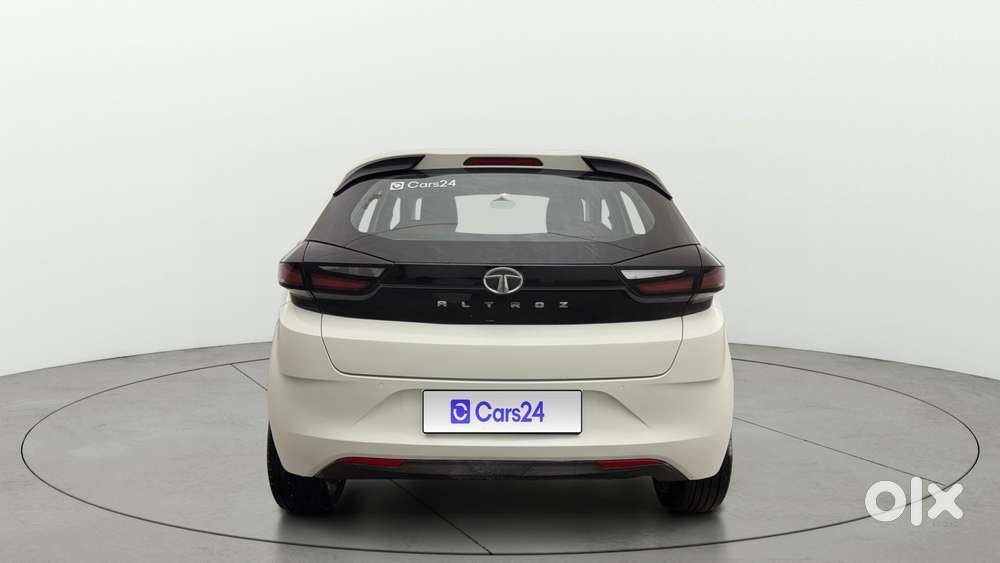 Tata Altroz 1.2 Xe, 2021, Petrol