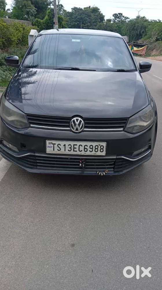 Volkswagen Polo Petrol Highline 1.2l, 2015, Petrol