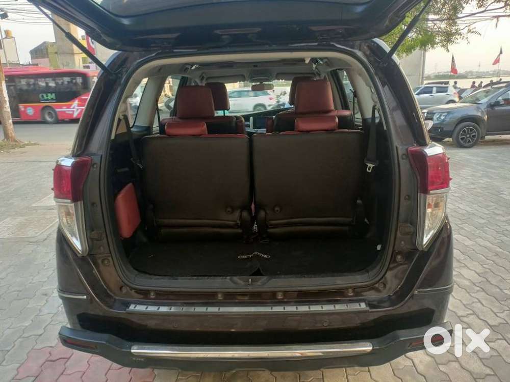 Toyota Innova Crysta 2.8z Automatic, 2016, Diesel