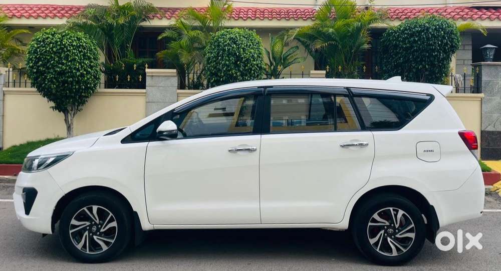 Toyota Innova Crysta 2.4 Gx Limited Edition At 7 Str, 2021, Diesel