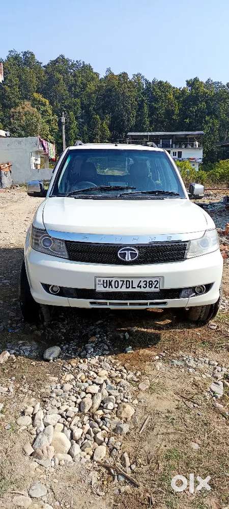 Tata Safari Storme 2014