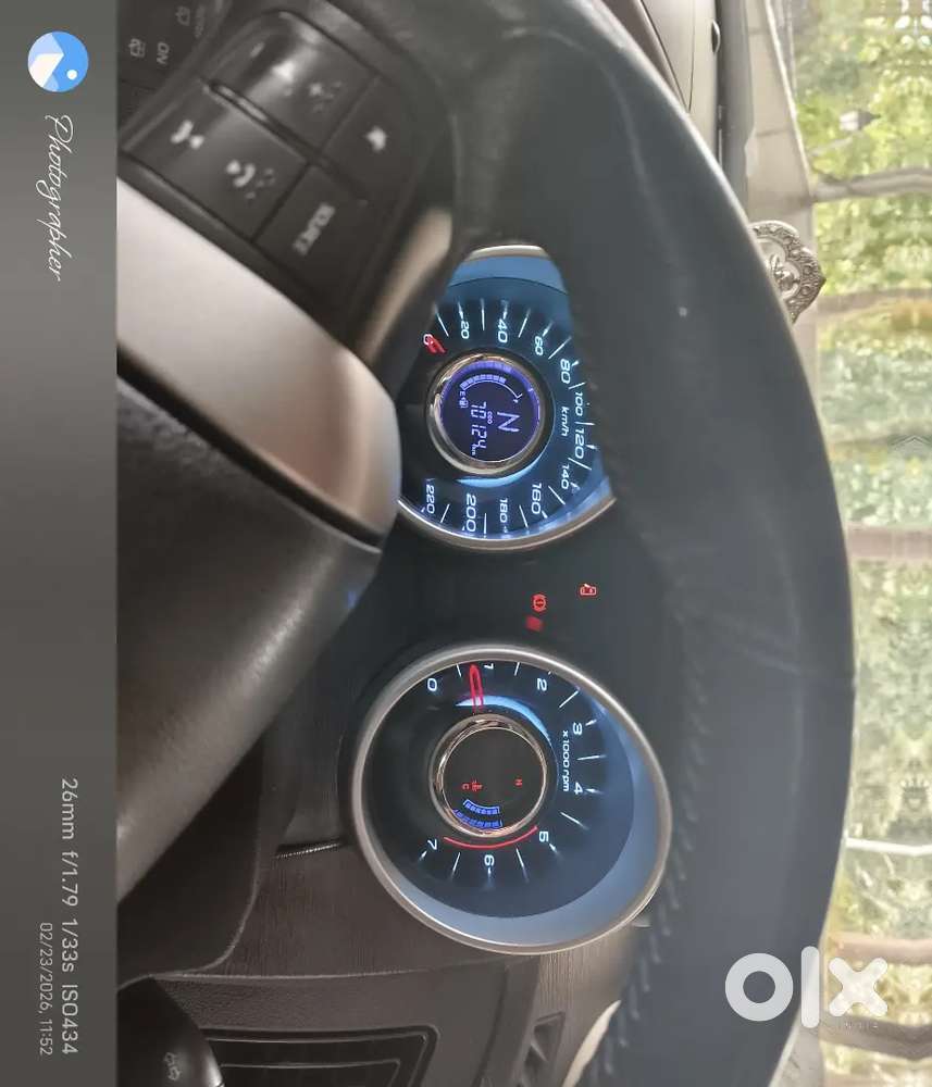 Mahindra Xuv500 2016 Diesel 75000 Km Driven